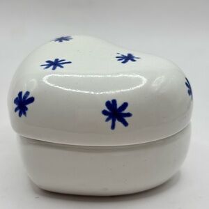 Italy Trinket Box Lidded Hand Painted Porcelain starburst with Delft paintings